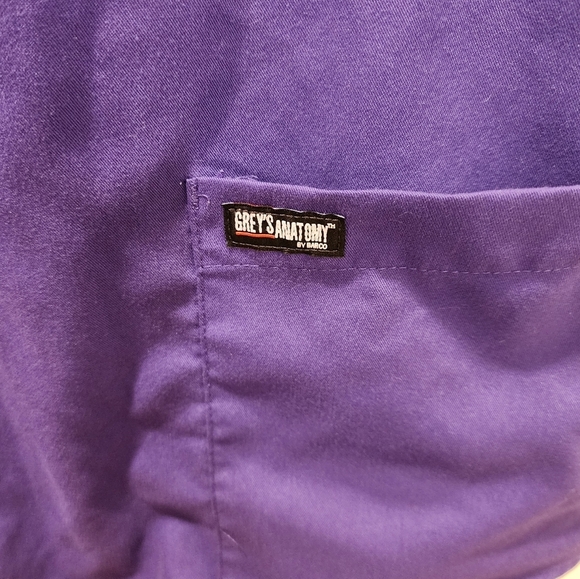 GREY'S ANATONY Women Purple Scrub Top Size L - Picture 11 of 12